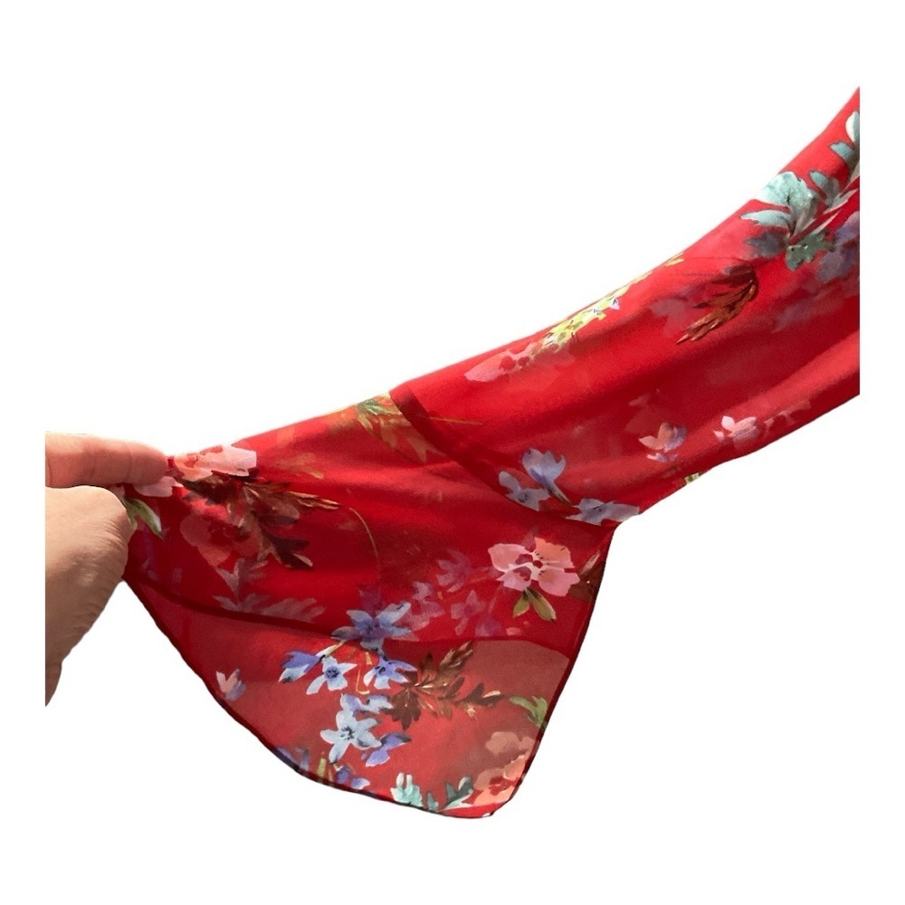 Cabi 3590 Devoted Blouse Red Floral Bell Sleeve Size S - Picture 5 of 9